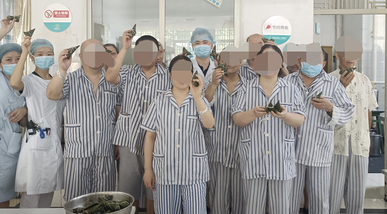 粽子飘香 五月端阳：精神康复科病房开展包粽子手工作业治疗
