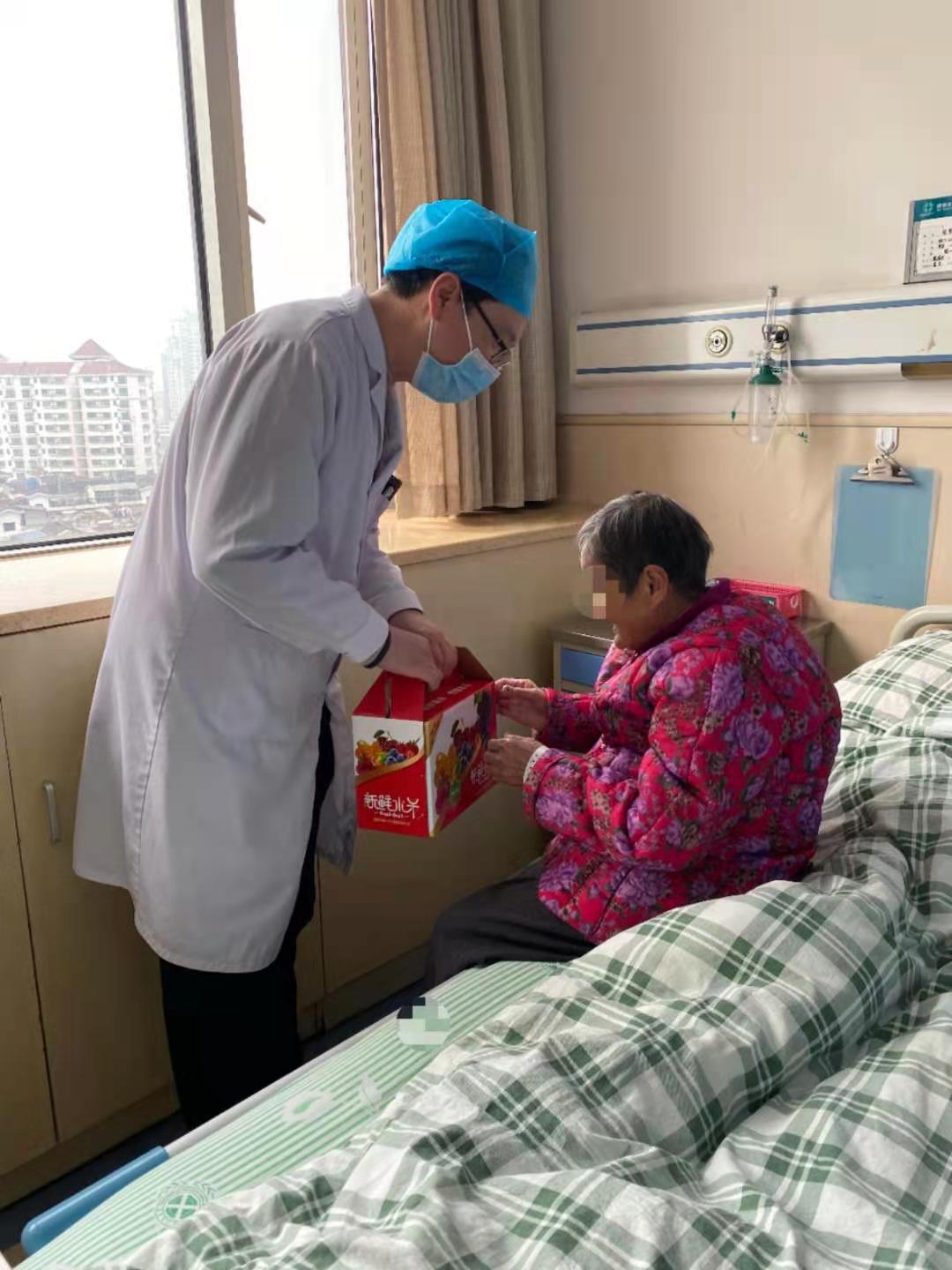 唐波副主任.jpg 唐波副主任.jpg