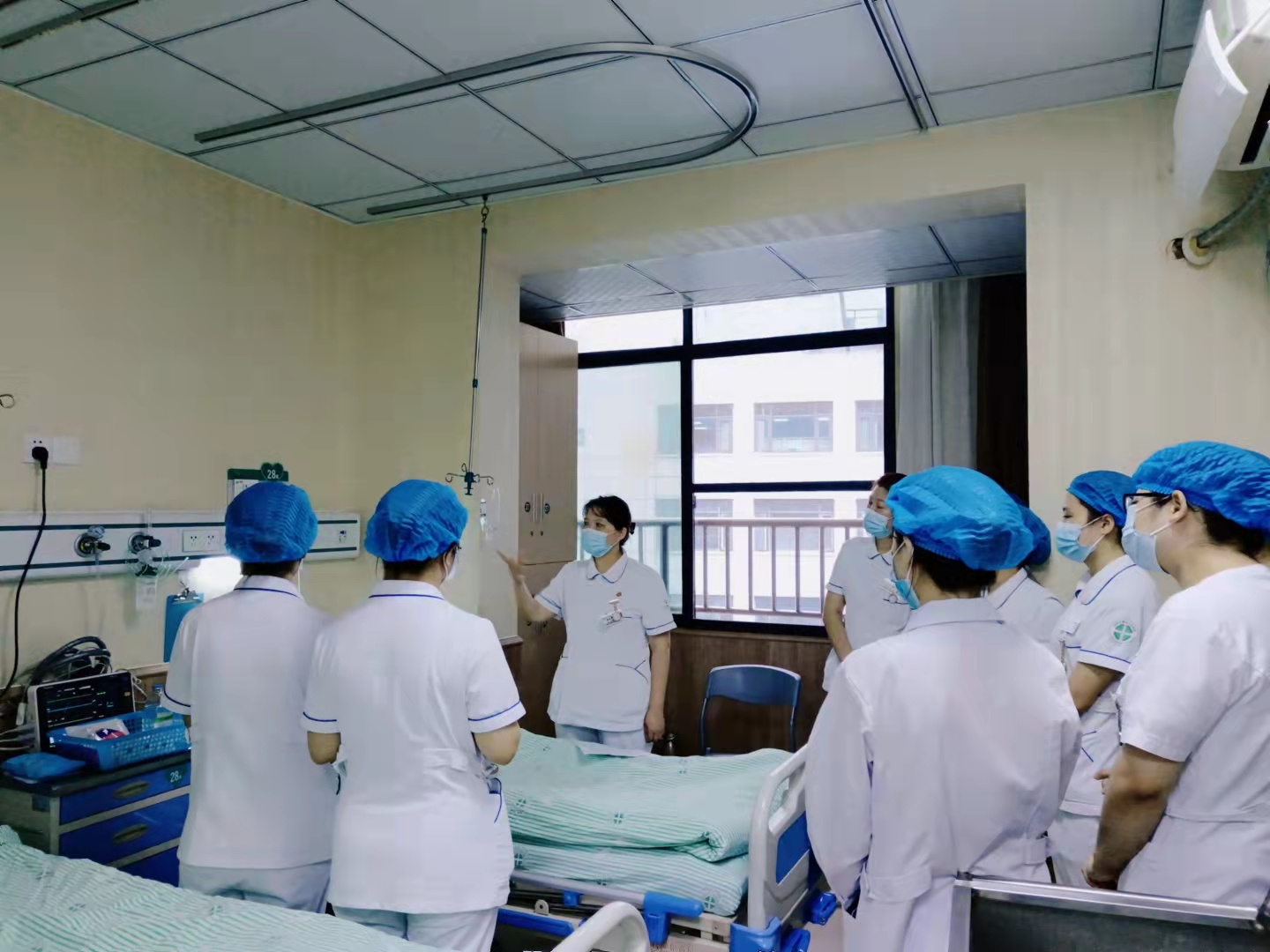 甲状腺头颈颌面外科开展患者突发病情变化模拟演练