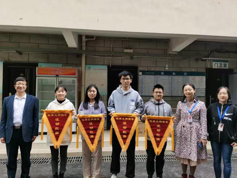 开展“优秀宿舍”评选，打造安全舒适美观宿舍