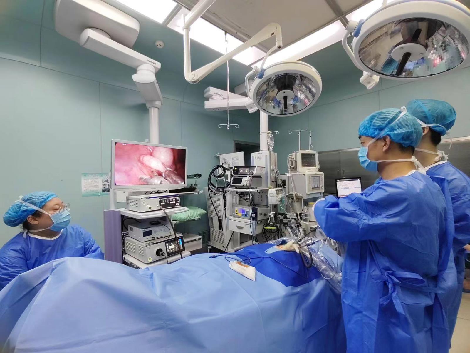 我院普通外科成功开展首例单孔腹腔镜下阑尾切除术