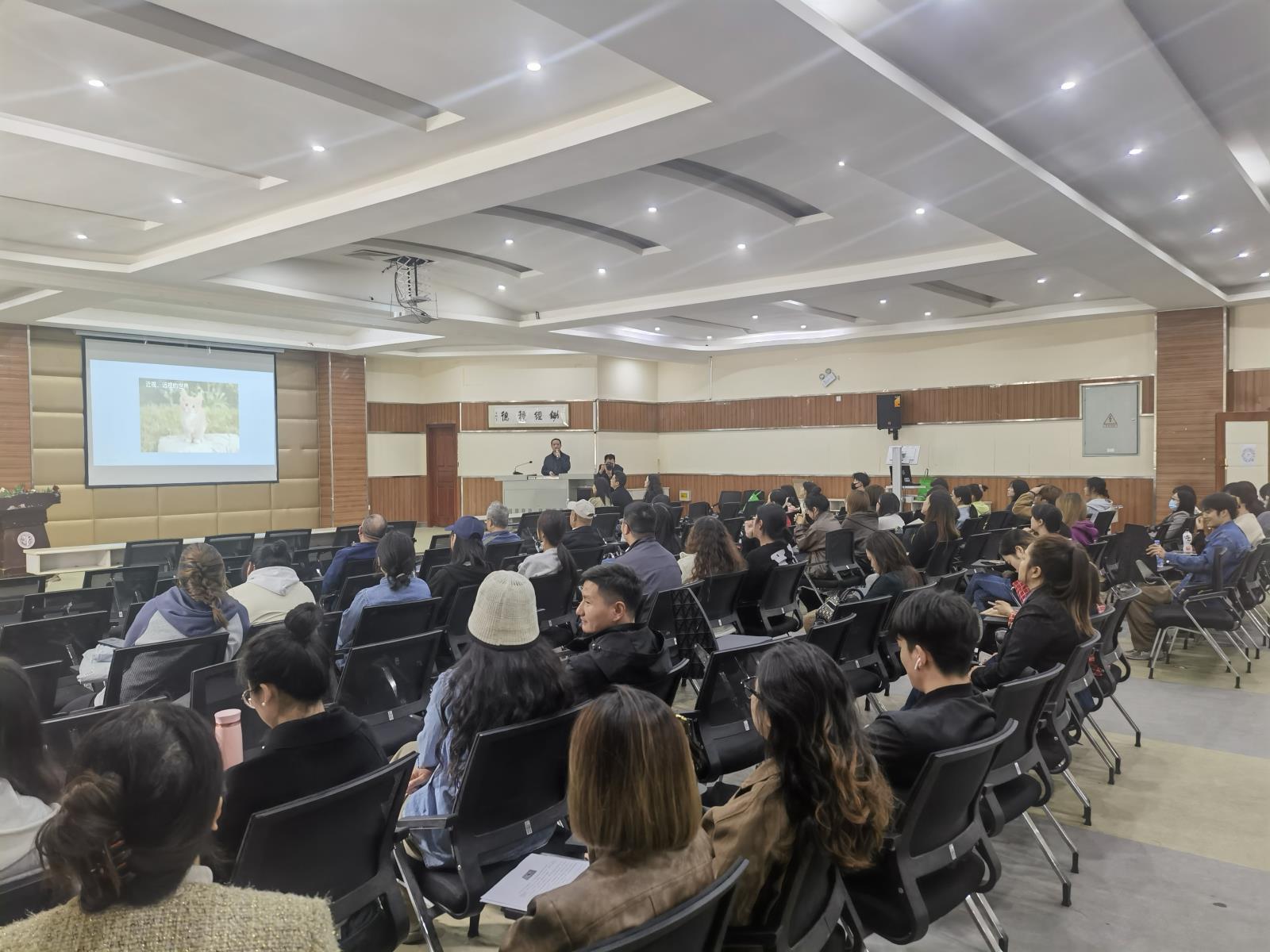 “三医党员送健康六进”活动走进四川文化艺术学院