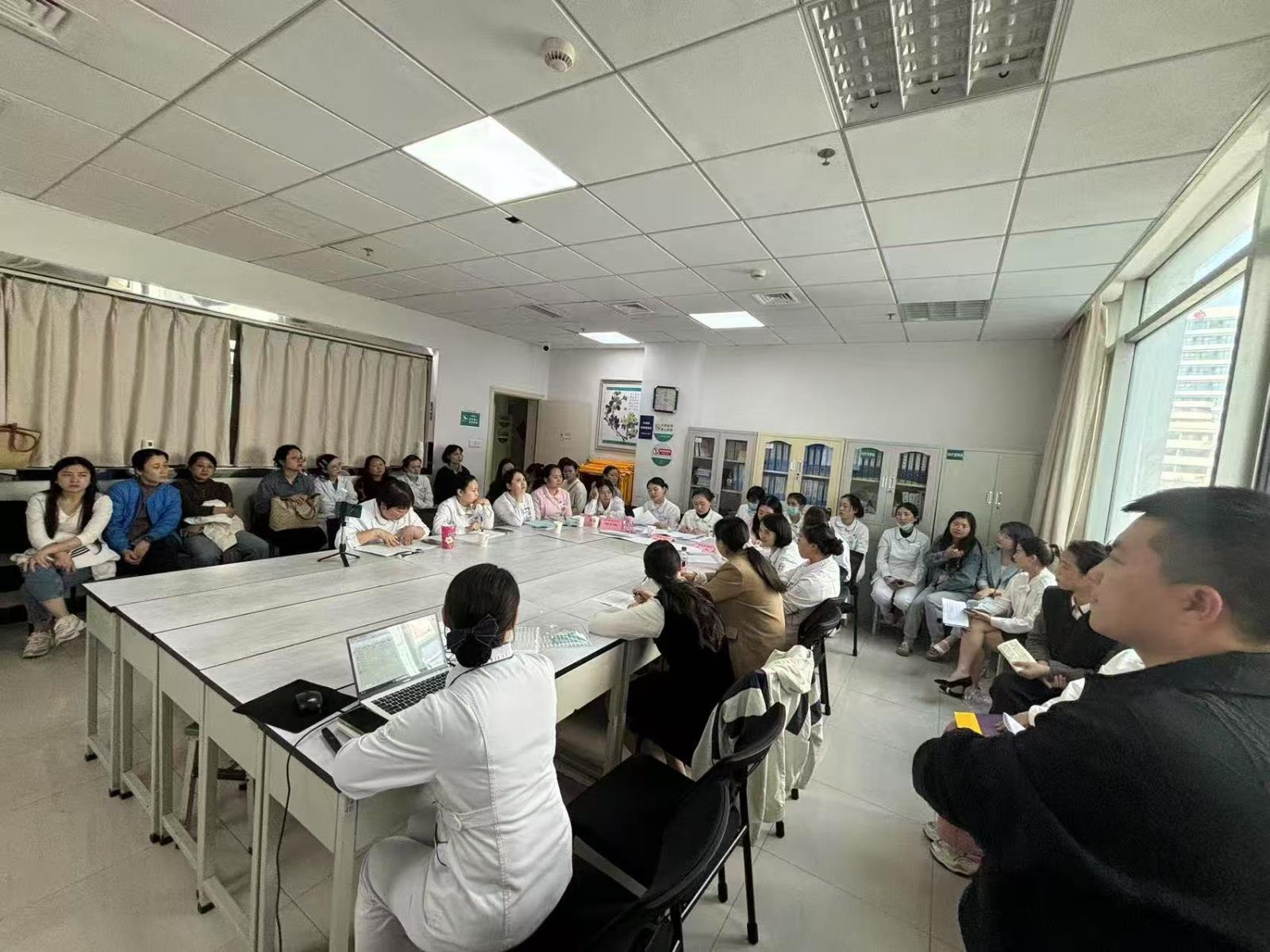 大内科组织举办护理教学设计创新孵化活动比赛