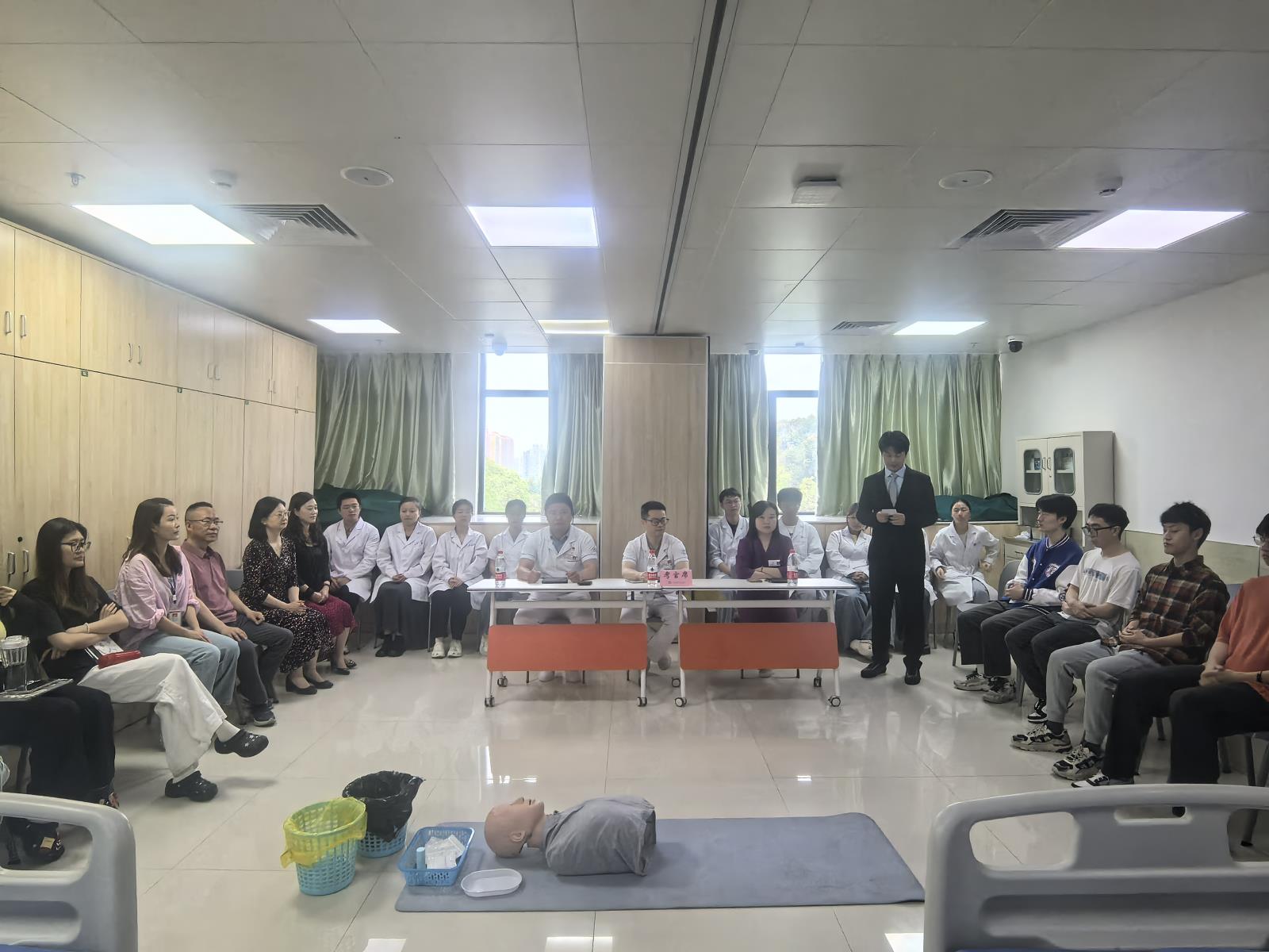绵阳市第三人民医院组织举办2025年全程教学本科基地班临床技能大赛