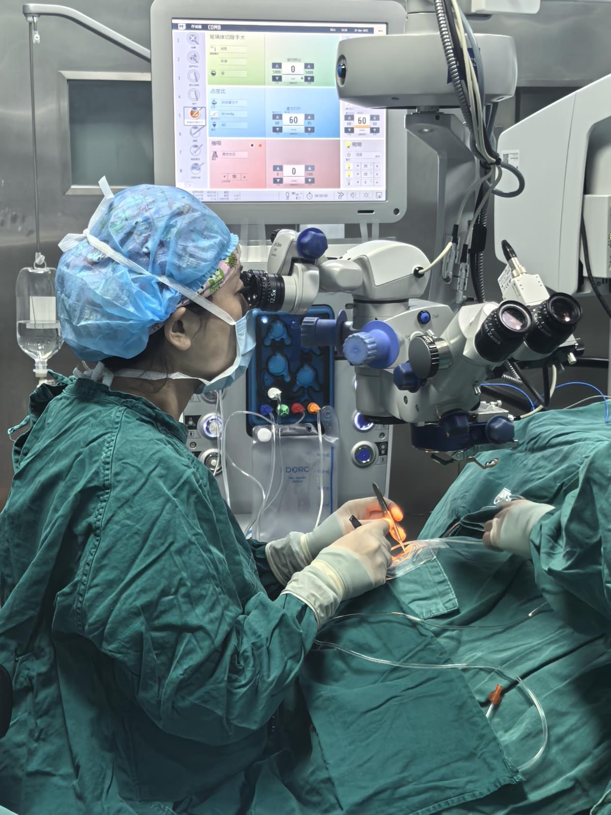 高精技术上线！市三医院眼科成功开展视网膜下注射t-PA新技术治疗复杂眼底病例