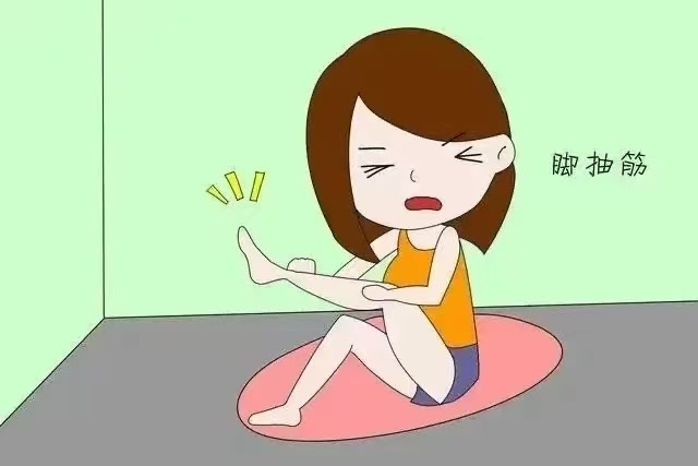 小腿抽筋，第一反应是补钙？医生：这口“锅”钙不背哈
